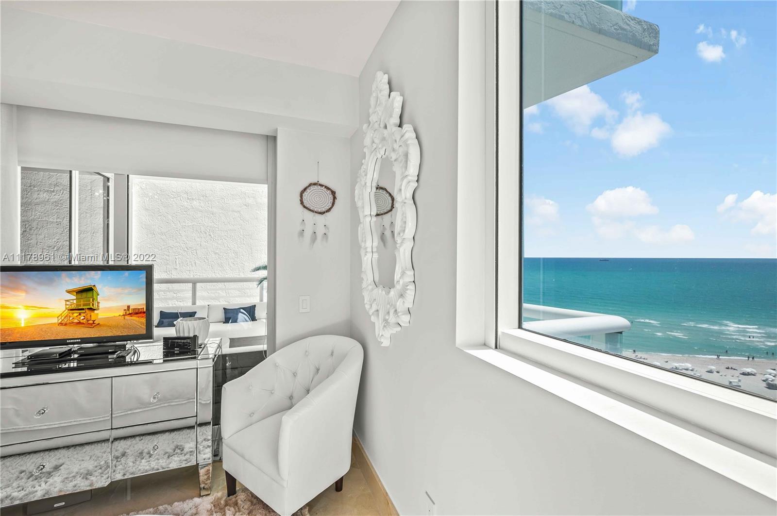 3801 Collins Ave 1404, Miami Beach, Florida 33140, 2 Bedrooms Bedrooms, ,2 BathroomsBathrooms,Residential,For Sale,3801 Collins Ave 1404,A11178961
