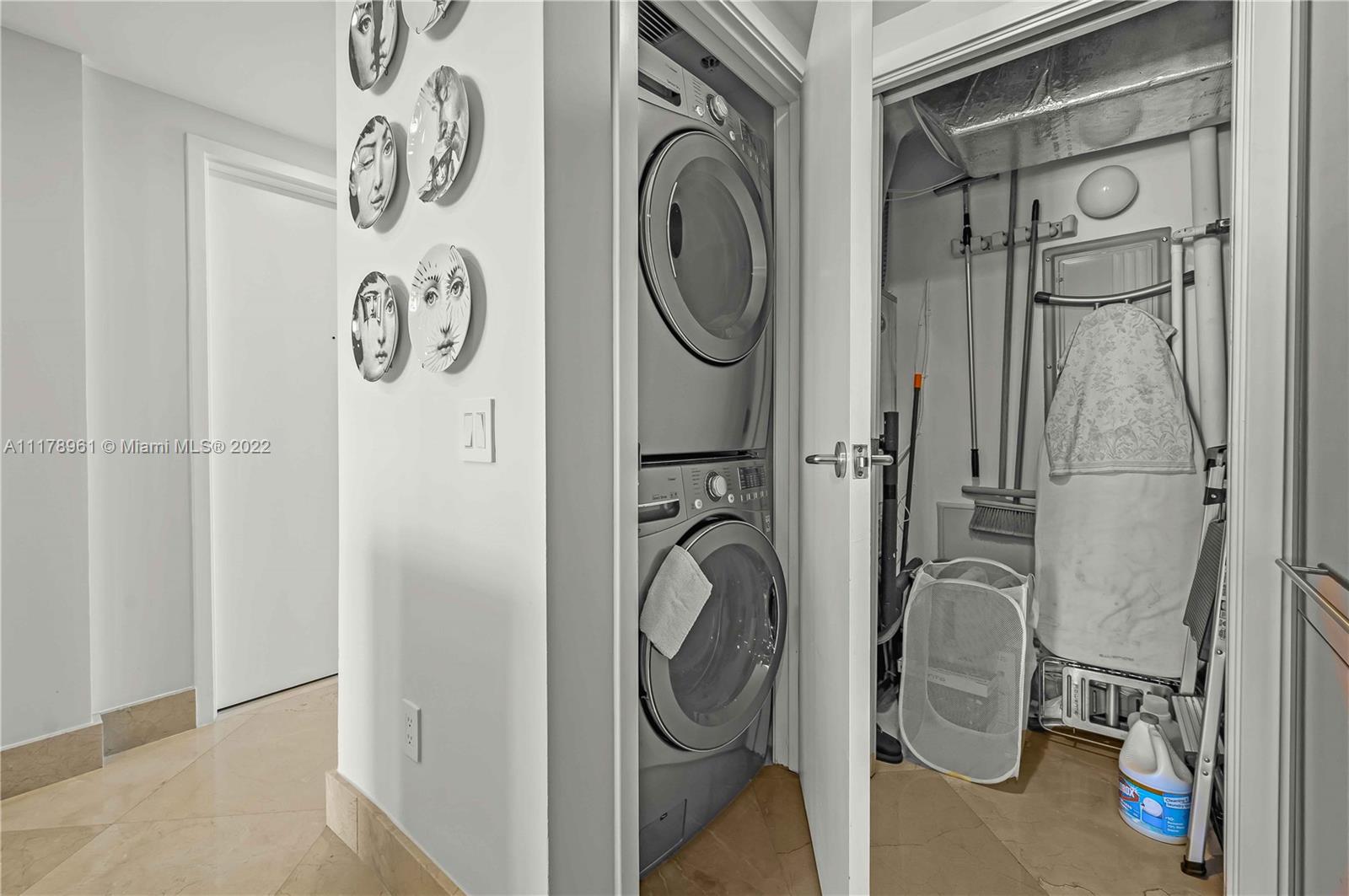3801 Collins Ave 1404, Miami Beach, Florida 33140, 2 Bedrooms Bedrooms, ,2 BathroomsBathrooms,Residential,For Sale,3801 Collins Ave 1404,A11178961