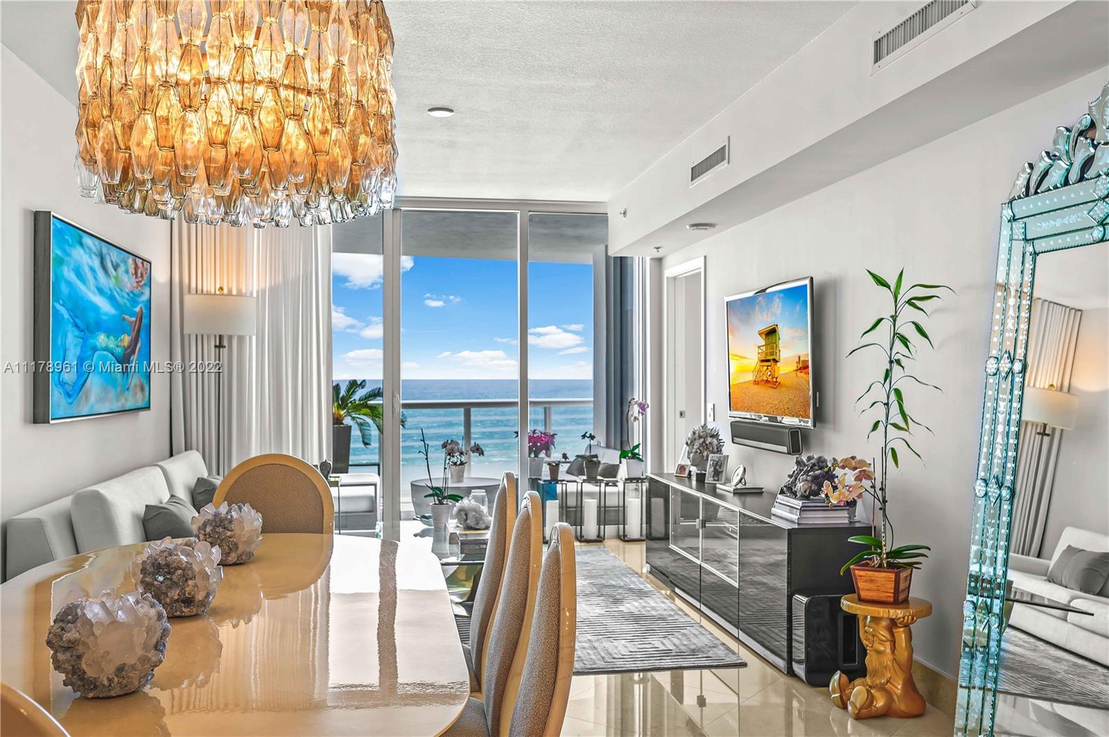 3801 Collins Ave 1404, Miami Beach, Florida 33140, 2 Bedrooms Bedrooms, ,2 BathroomsBathrooms,Residential,For Sale,3801 Collins Ave 1404,A11178961