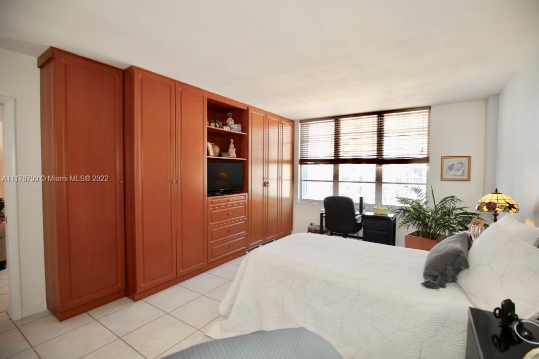 5700 Collins Ave 14N, Miami Beach, Florida 33140, 1 Bedroom Bedrooms, ,1 BathroomBathrooms,Residential,For Sale,5700 Collins Ave 14N,A11178700