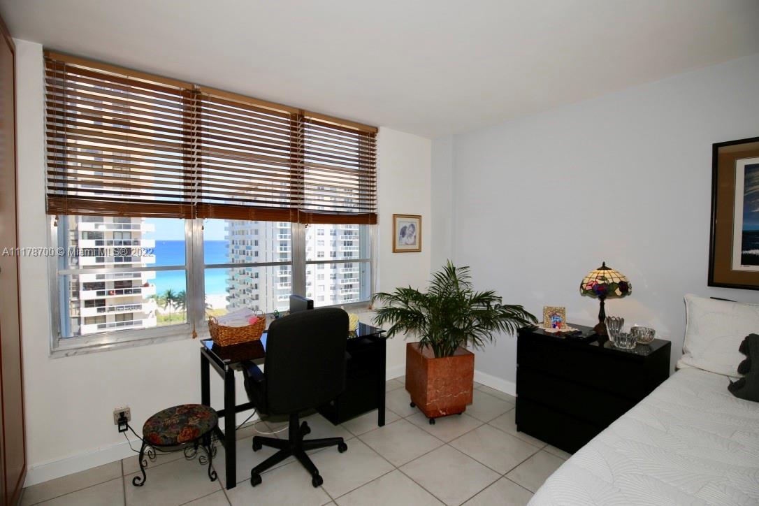 5700 Collins Ave 14N, Miami Beach, Florida 33140, 1 Bedroom Bedrooms, ,1 BathroomBathrooms,Residential,For Sale,5700 Collins Ave 14N,A11178700