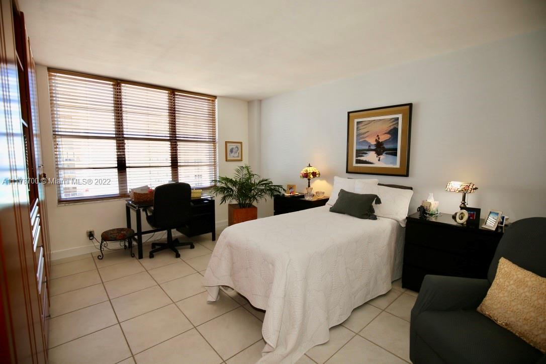 5700 Collins Ave 14N, Miami Beach, Florida 33140, 1 Bedroom Bedrooms, ,1 BathroomBathrooms,Residential,For Sale,5700 Collins Ave 14N,A11178700