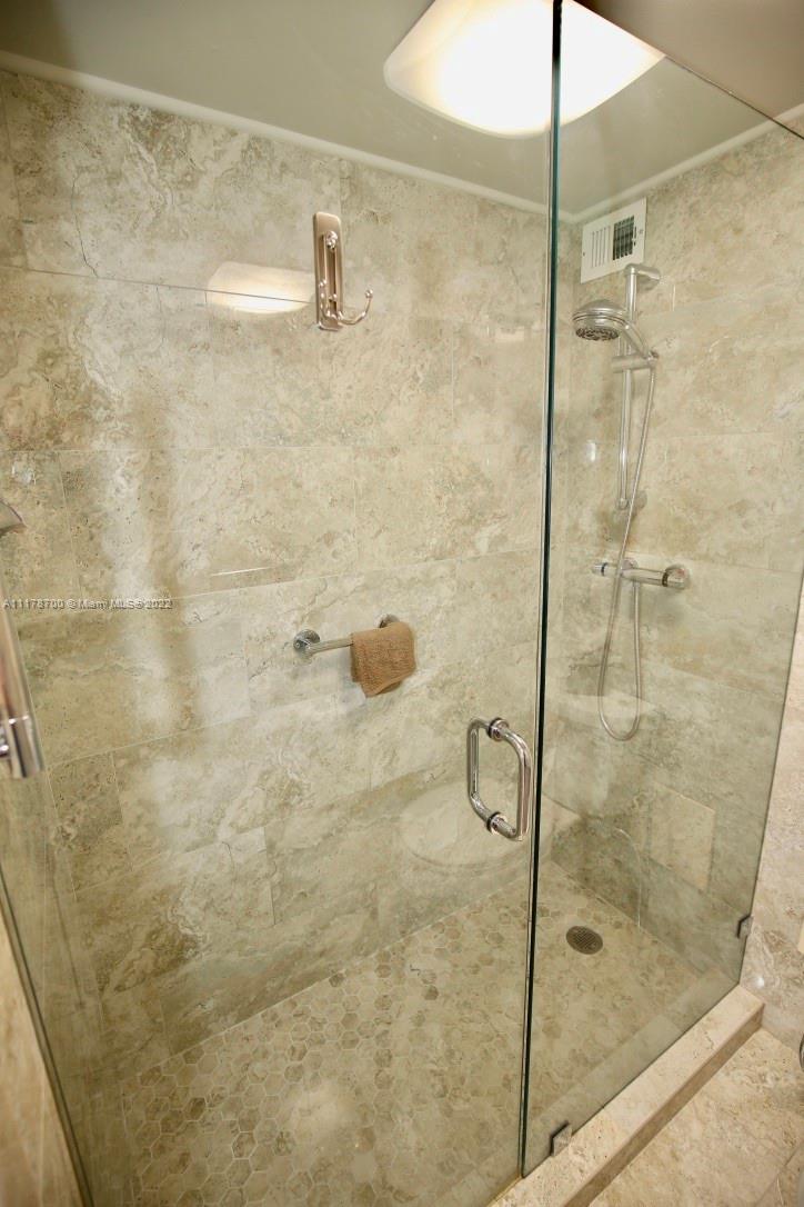 5700 Collins Ave 14N, Miami Beach, Florida 33140, 1 Bedroom Bedrooms, ,1 BathroomBathrooms,Residential,For Sale,5700 Collins Ave 14N,A11178700