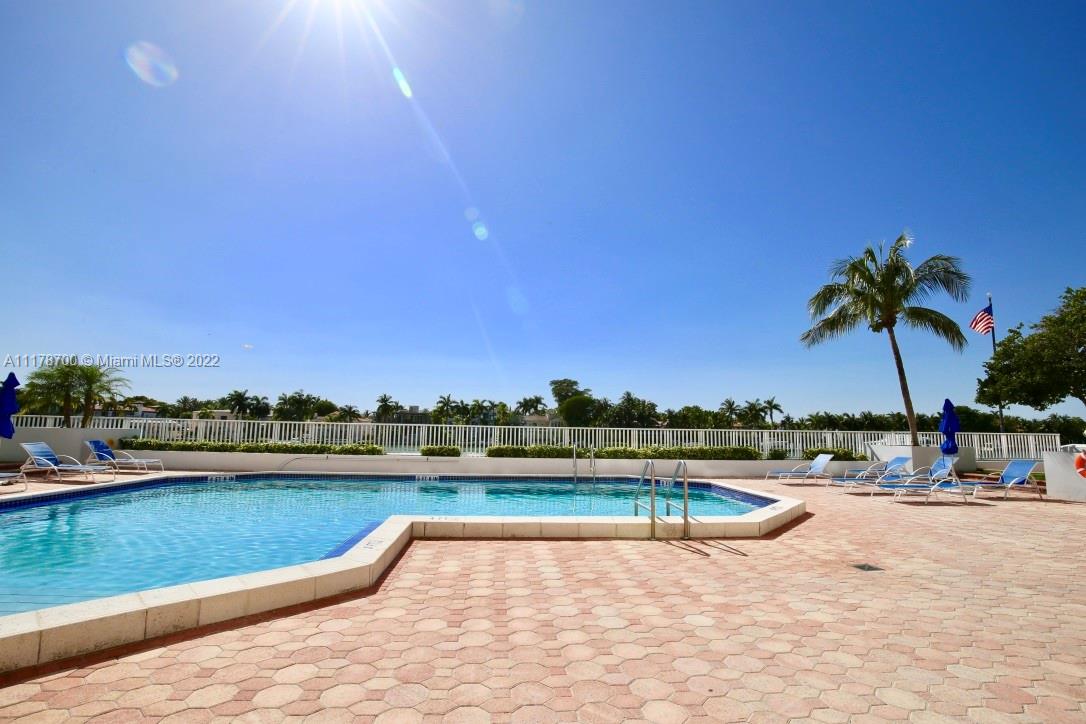 5700 Collins Ave 14N, Miami Beach, Florida 33140, 1 Bedroom Bedrooms, ,1 BathroomBathrooms,Residential,For Sale,5700 Collins Ave 14N,A11178700