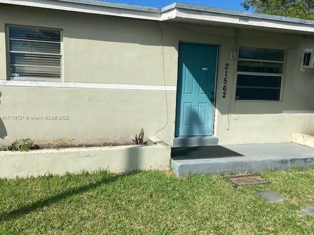 21562 SW 122nd Ave B, Miami, FL 33177