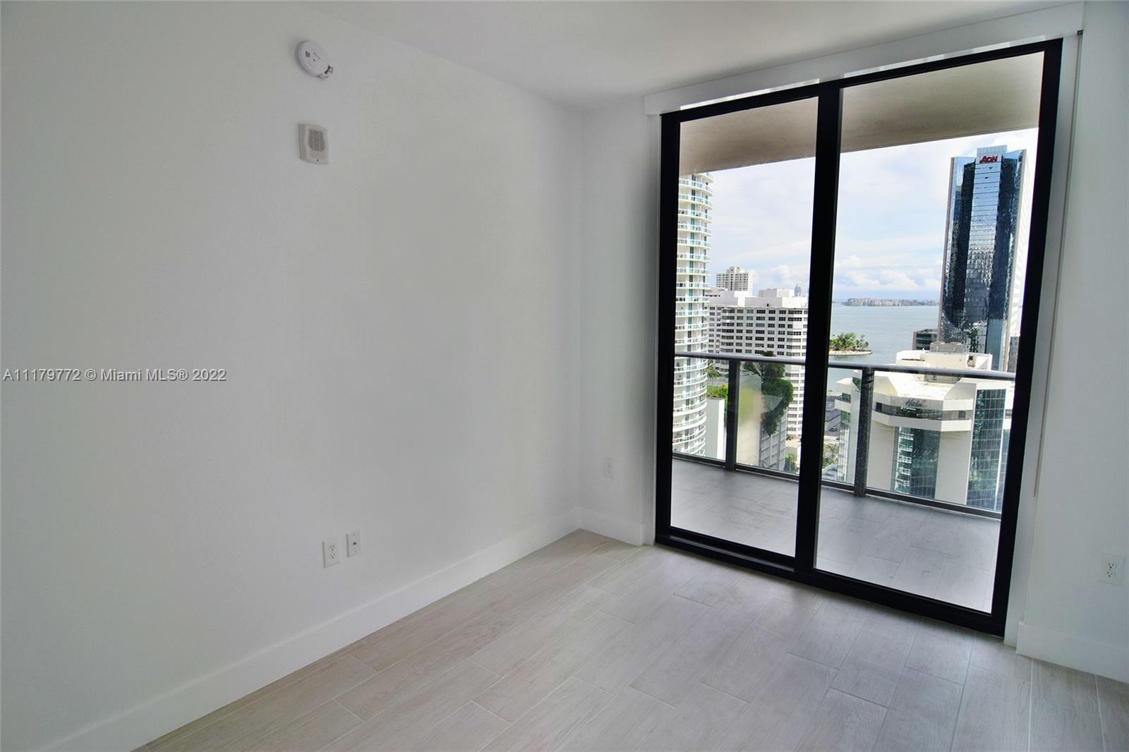 1010 Brickell Ave 2002