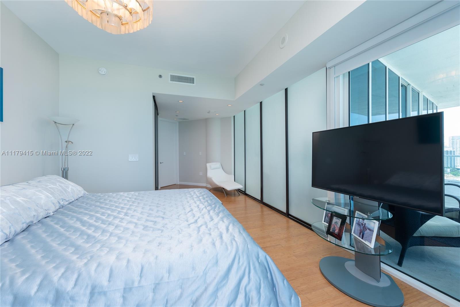 100 S Pointe Dr 2408, Miami Beach, Florida 33139, 2 Bedrooms Bedrooms, ,2 BathroomsBathrooms,Residentiallease,For Rent,100 S Pointe Dr 2408,A11179415
