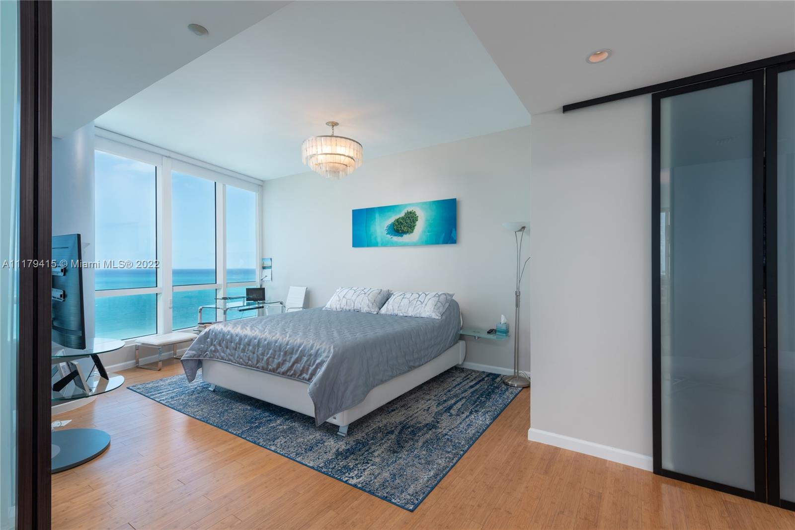 100 S Pointe Dr 2408, Miami Beach, Florida 33139, 2 Bedrooms Bedrooms, ,2 BathroomsBathrooms,Residentiallease,For Rent,100 S Pointe Dr 2408,A11179415