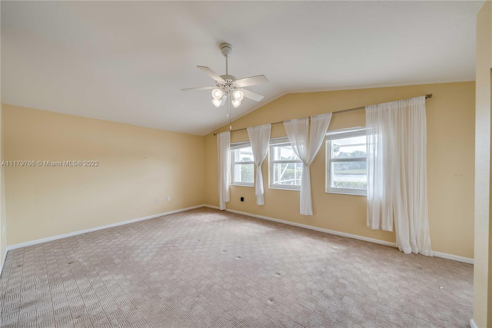 Listing Photo 29
