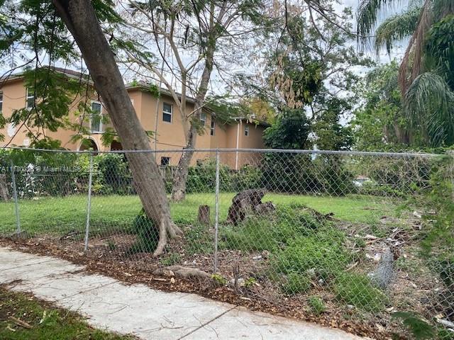 2925 SW 36th Ave  For Sale A11180295, FL