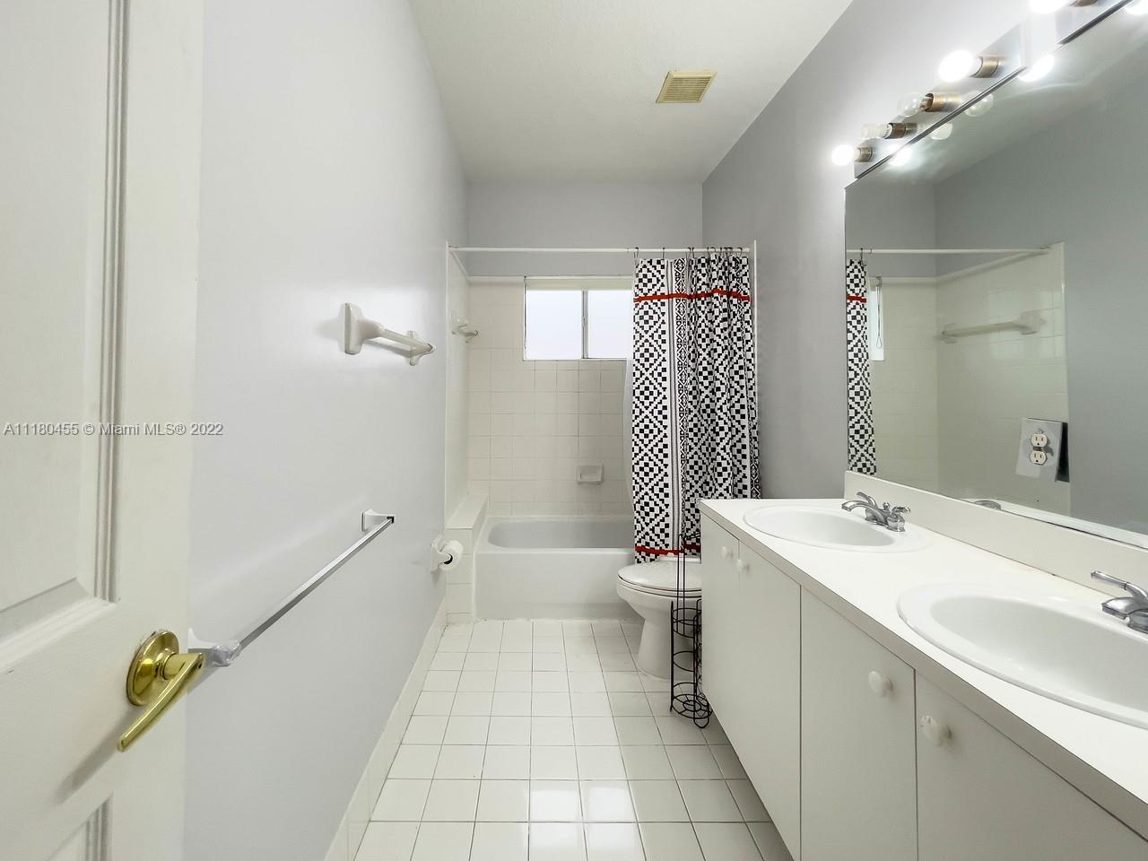 Listing Photo 29