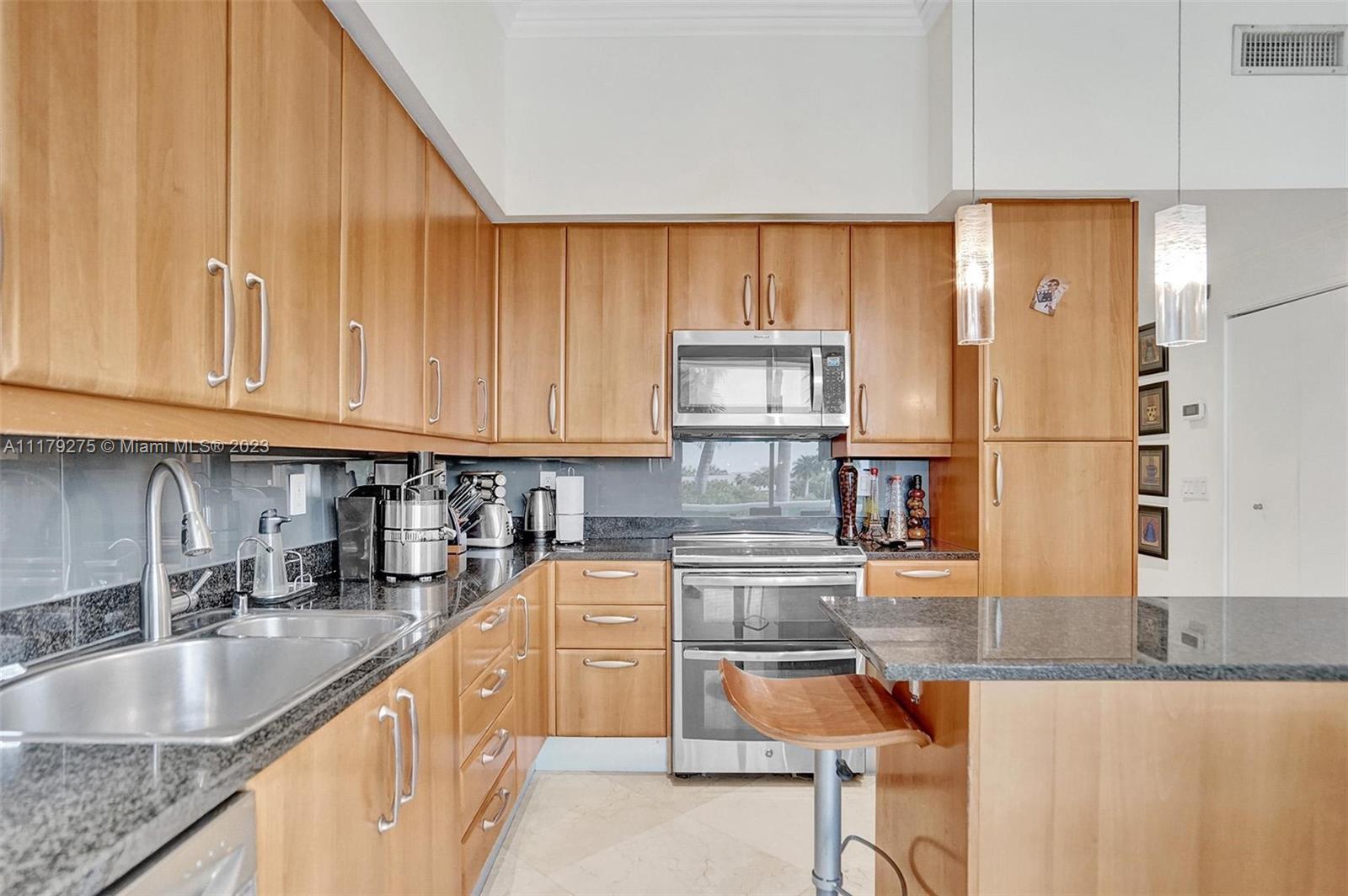 Listing Photo 17