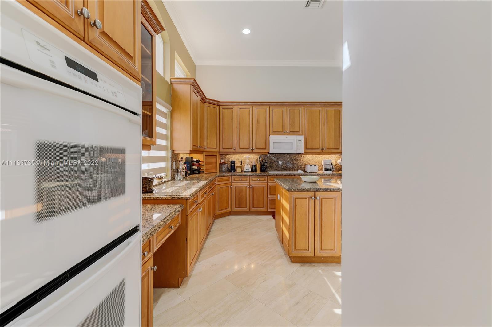 Listing Photo 14