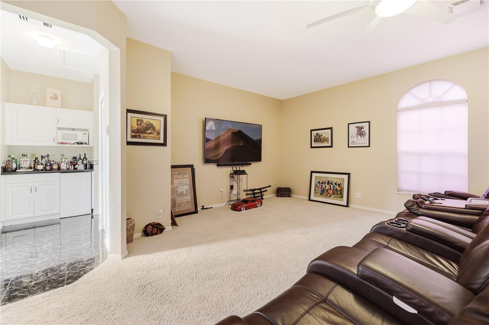 Listing Photo 6