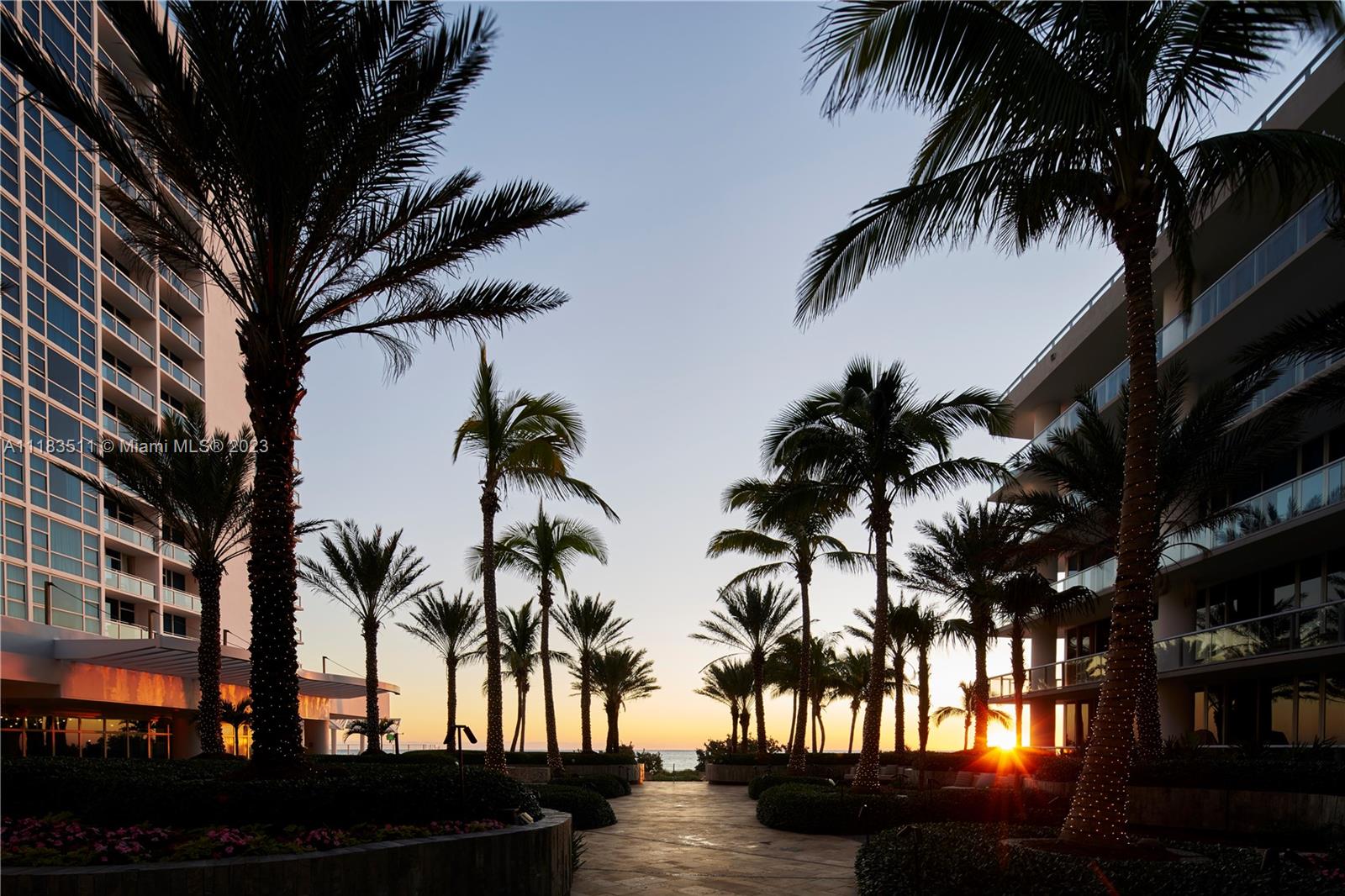 CARILLON CONDO MIAMI BEACH UNIT LPH04 - CENTRAL TOWER