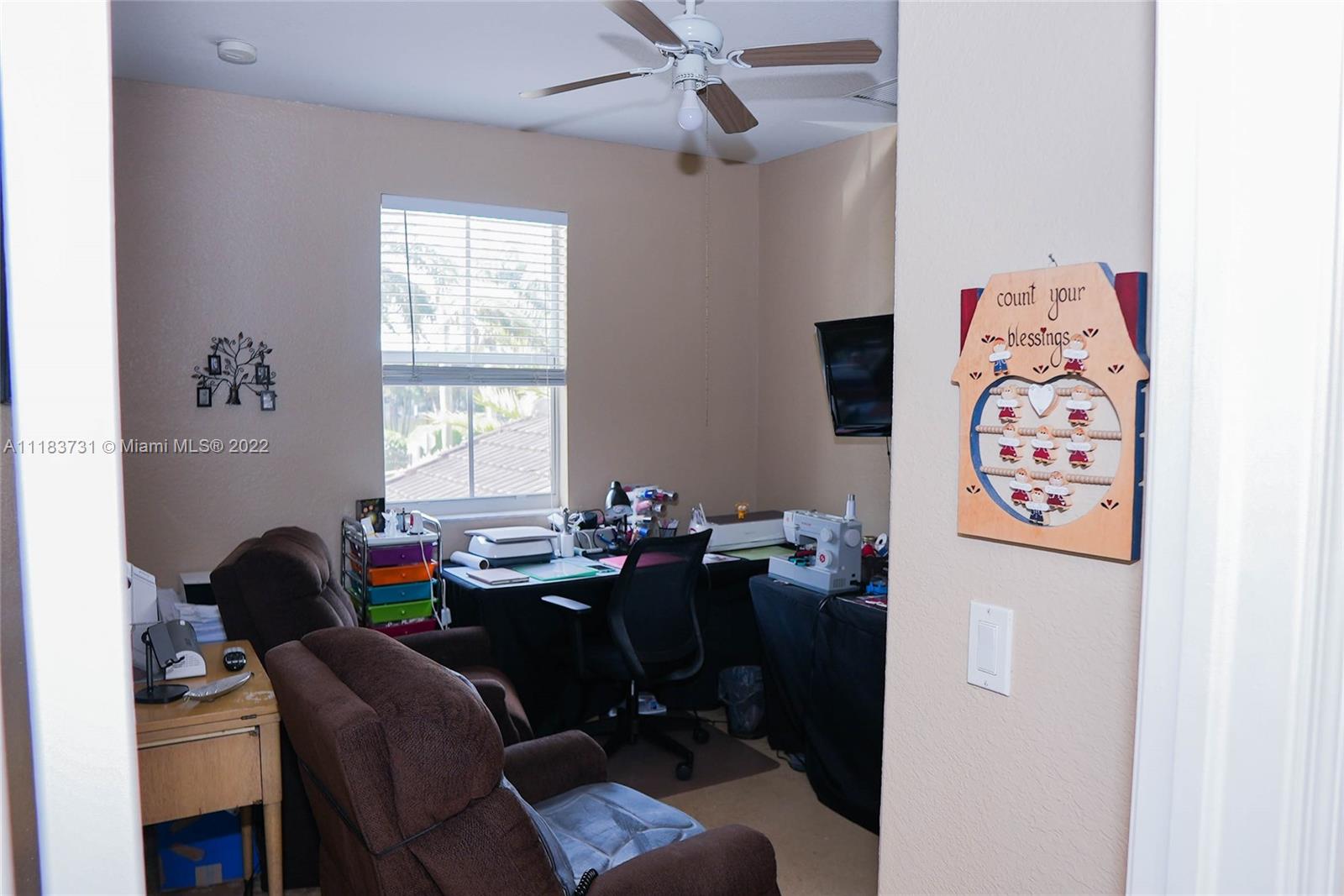 Listing Photo 10