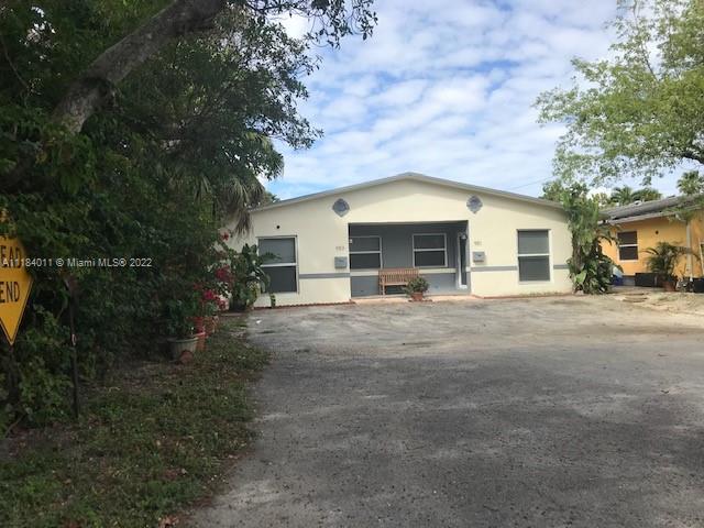 Crescent Park ,partially update duplex , 3/2 each side , dead - end street ,very spacious  units with privet patio and back yard for each tenant  new stainless steel appliance . Centrally located. near state rd 84 , I-95 , us-1 , port Everglades and airport. great neighborhood , nearby park with children play area .  Landlord pays for water garbage and landscaping . Currently rented  for $3,000.00  each side , tenants have leases  until April 2023 ,  please do not disturb  tenants . we need to have contract in order to schedule  showing .