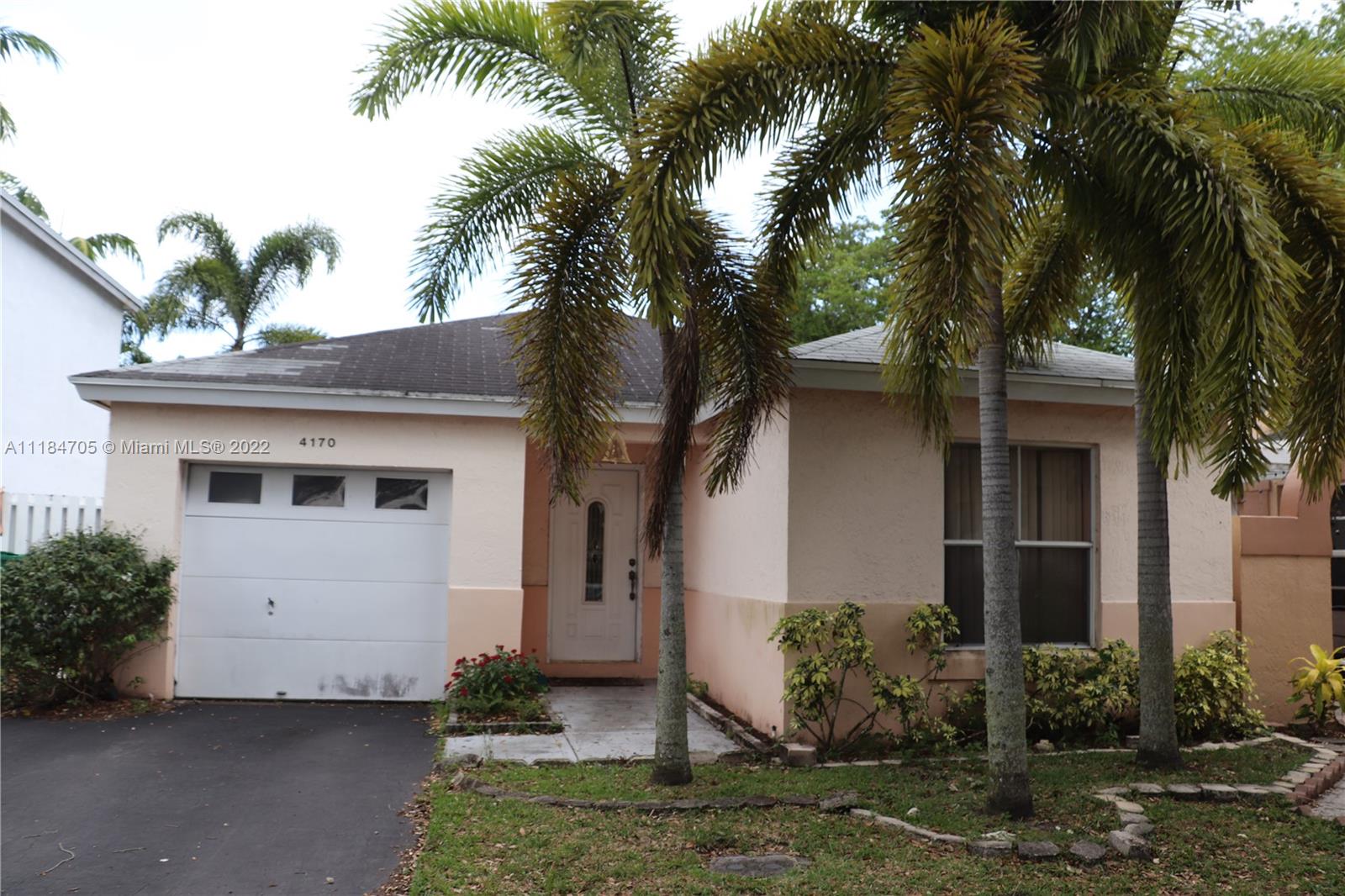 4170 SW 70th Ter  For Sale A11184705, FL