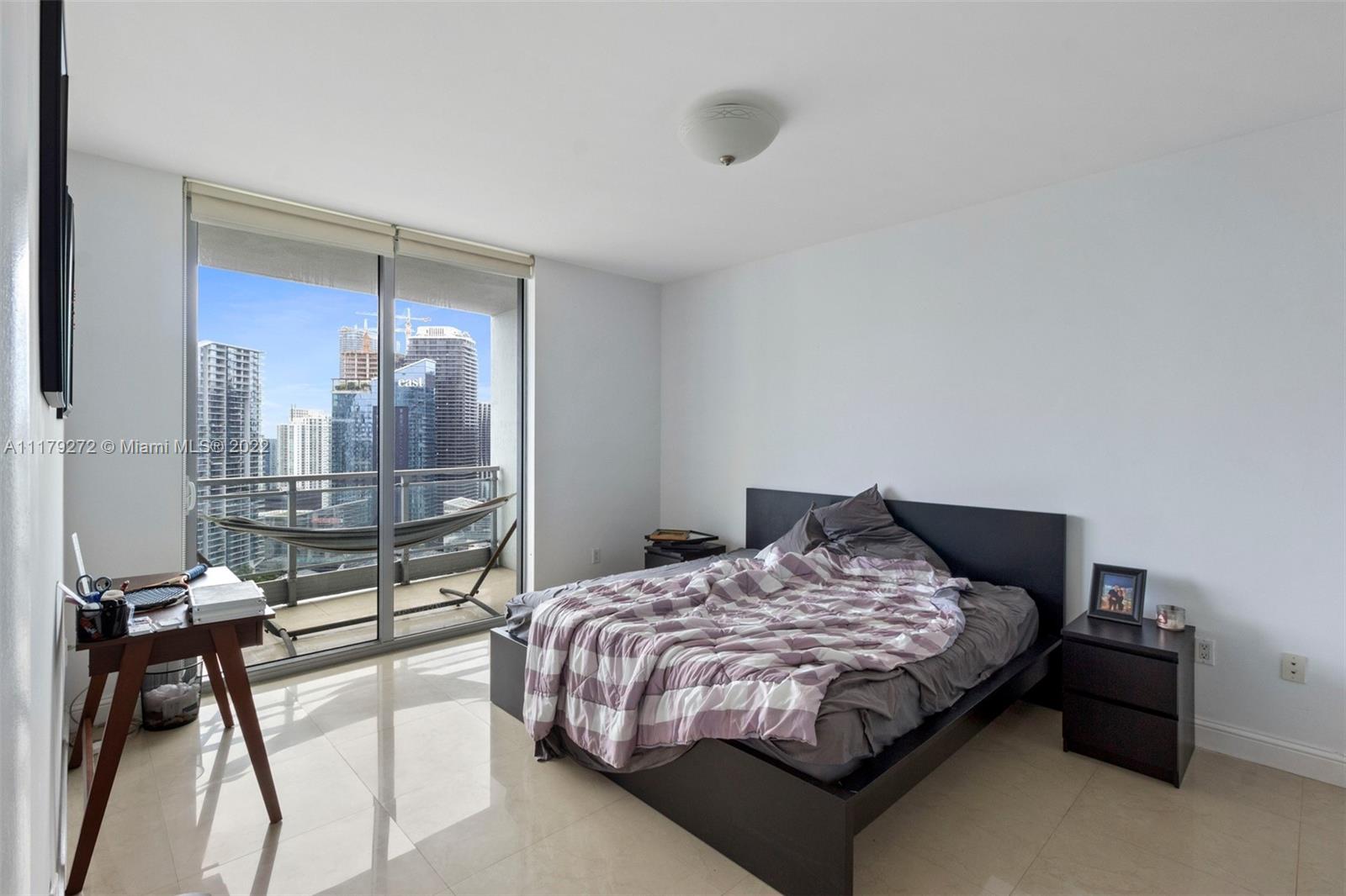 90 SW 3rd St 3903, Miami, Florida 33130, 2 Bedrooms Bedrooms, ,2 BathroomsBathrooms,Residentiallease,For Rent,90 SW 3rd St 3903,A11179272