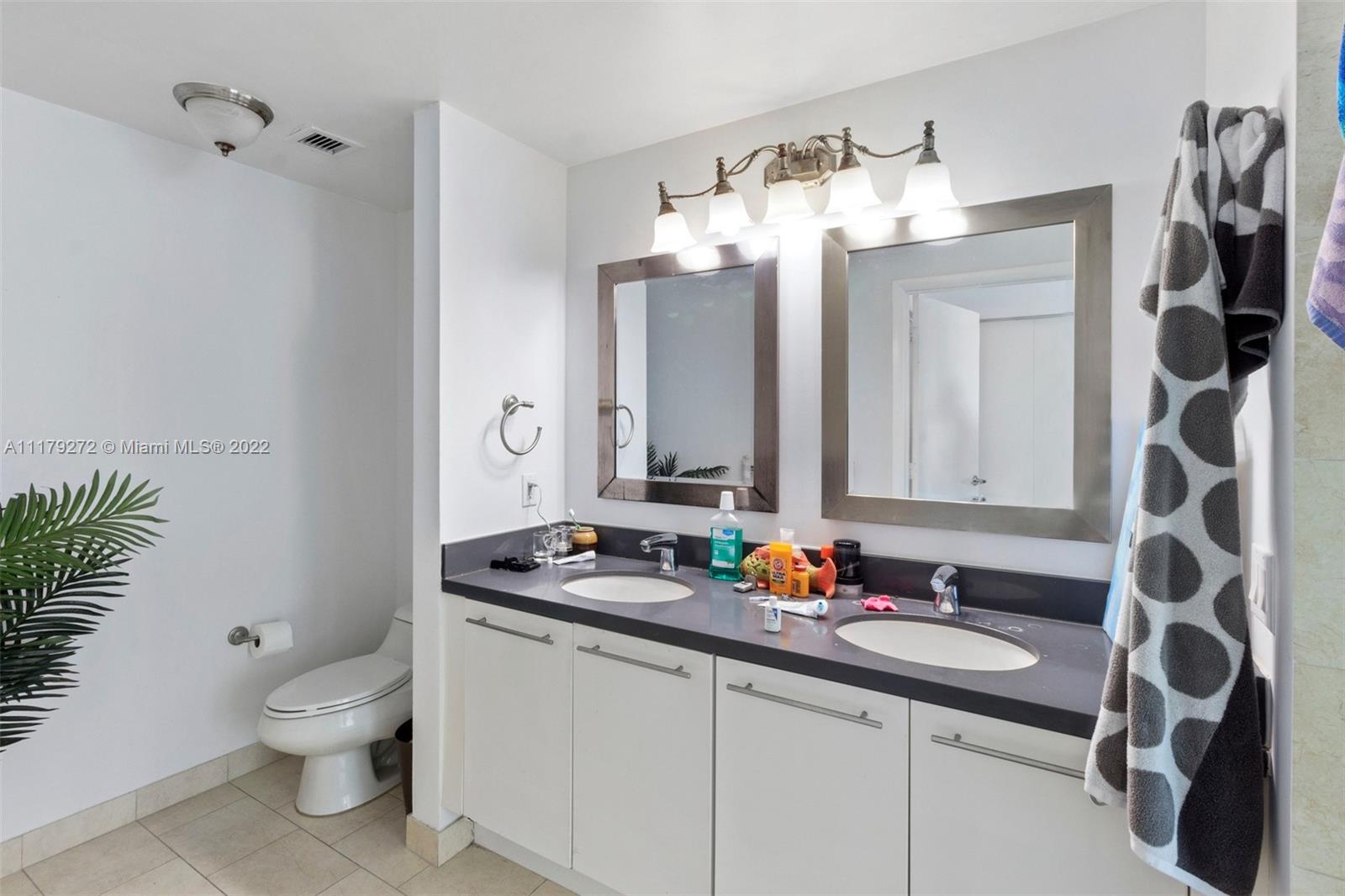 90 SW 3rd St 3903, Miami, Florida 33130, 2 Bedrooms Bedrooms, ,2 BathroomsBathrooms,Residentiallease,For Rent,90 SW 3rd St 3903,A11179272
