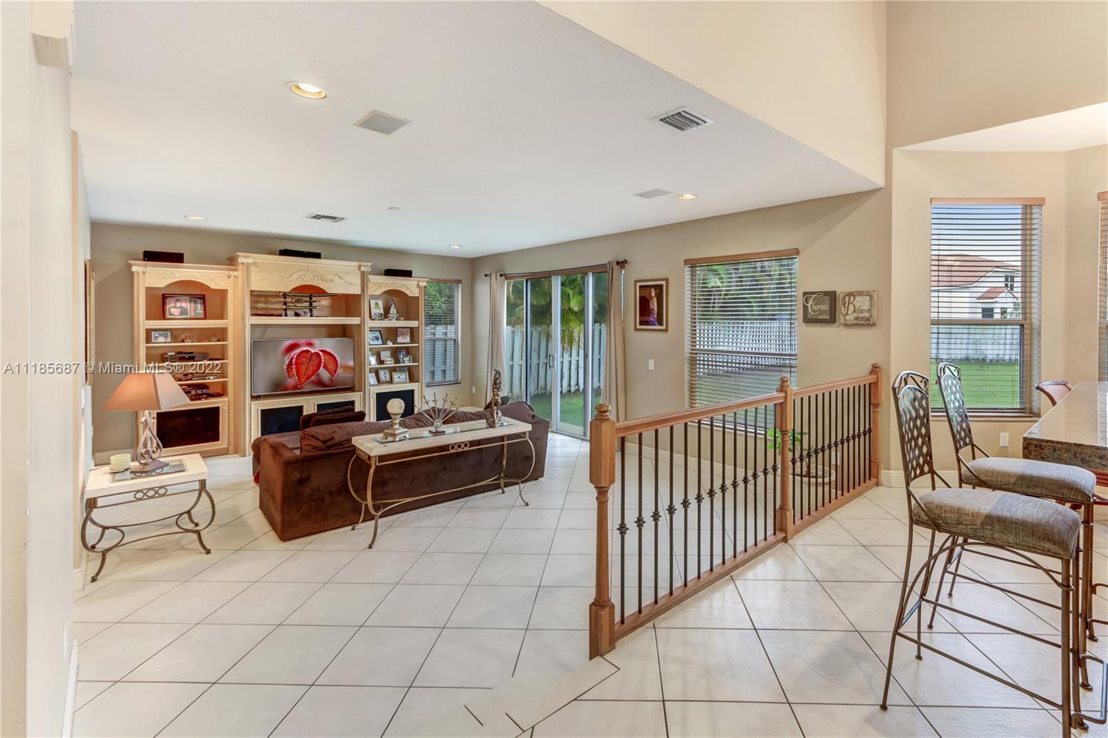 Listing Photo 10
