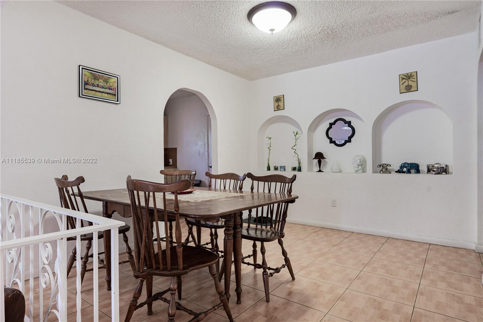 Listing Photo 10
