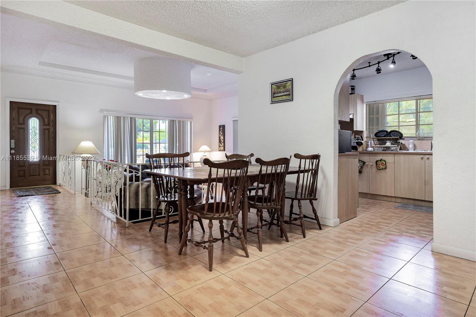 Listing Photo 11