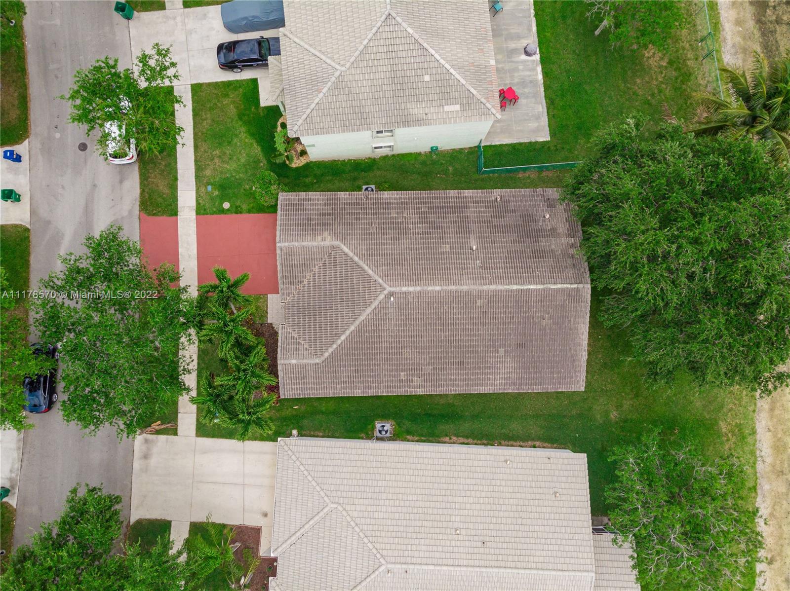 Listing Photo 10