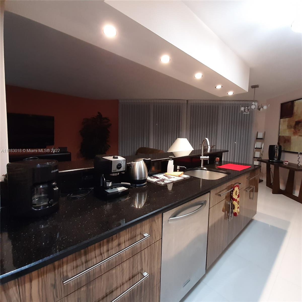 Sunny Isles Beach, Florida 33160, 1 Bedroom Bedrooms, ,1 BathroomBathrooms,Residential,For Sale,A11183018