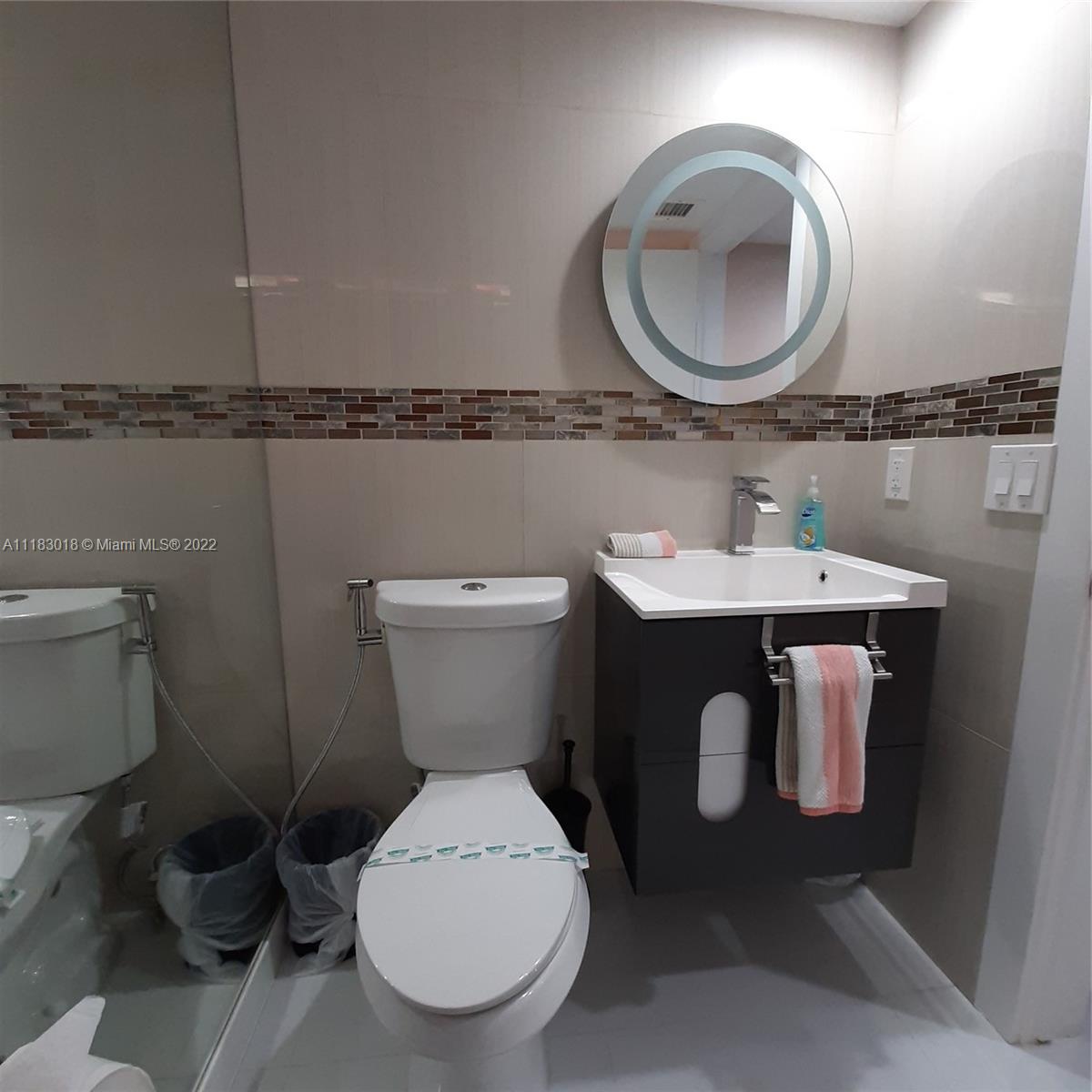 Sunny Isles Beach, Florida 33160, 1 Bedroom Bedrooms, ,1 BathroomBathrooms,Residential,For Sale,A11183018