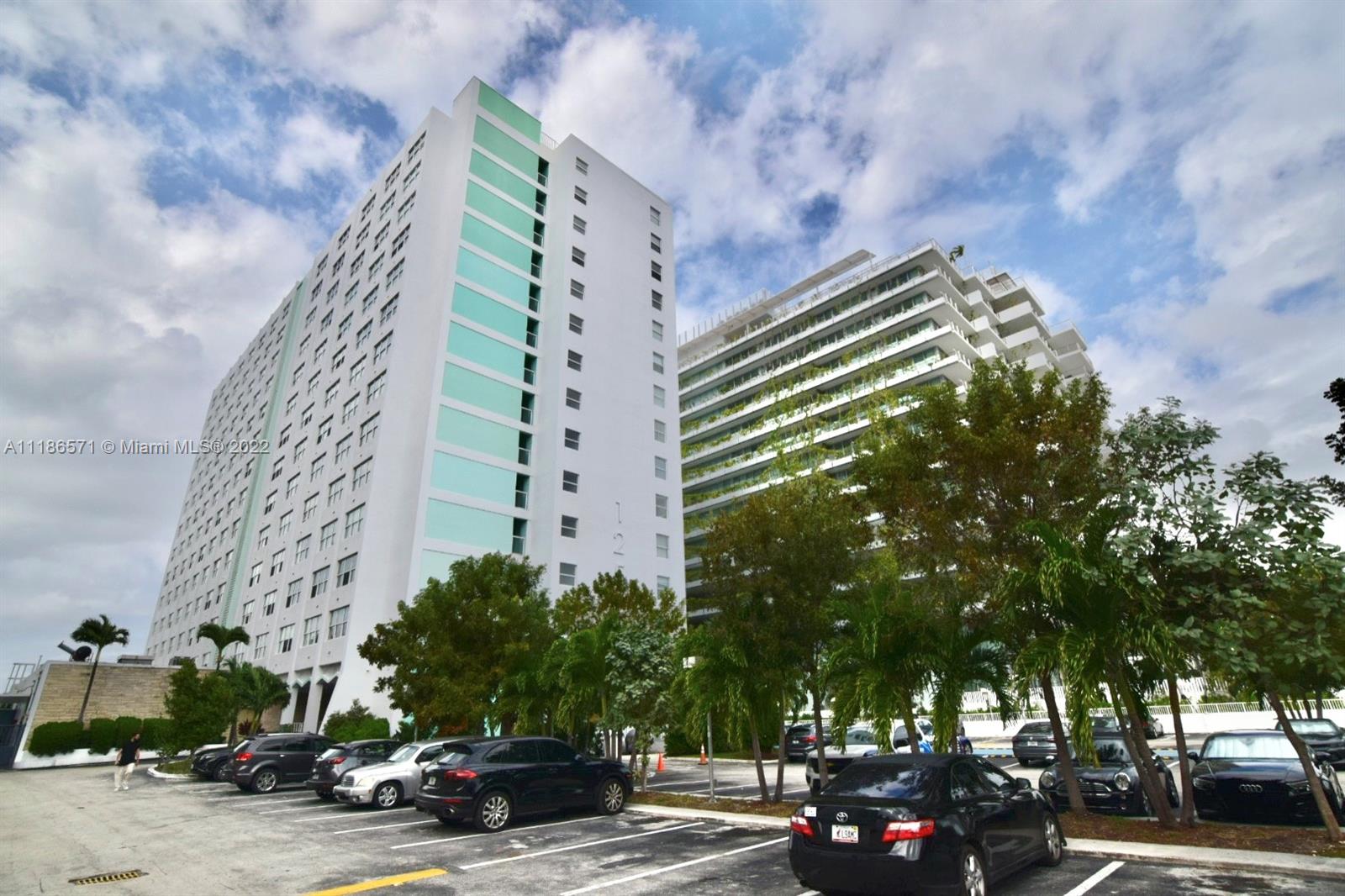 1250  West Ave #15J For Sale A11186571, FL