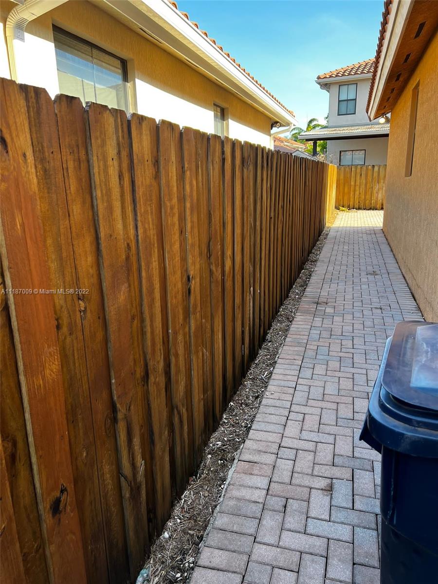 Listing Photo 19