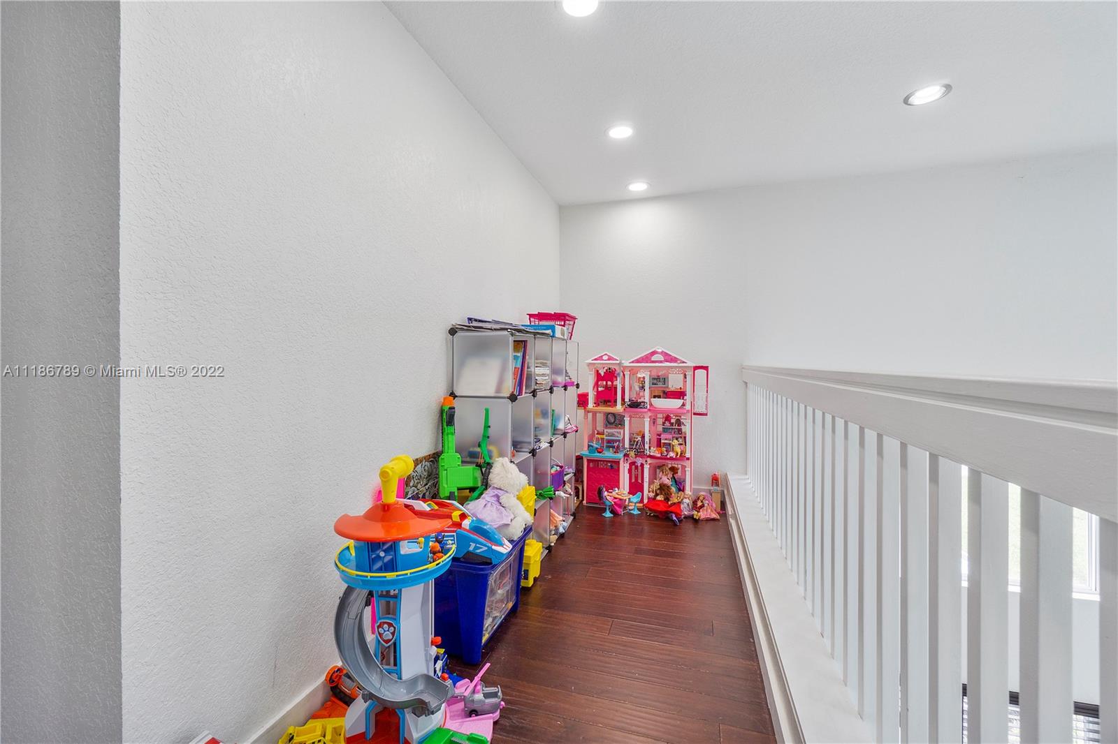 Listing Photo 25