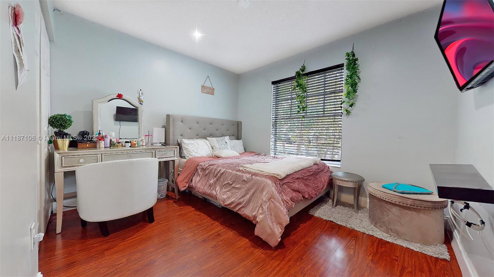 Listing Photo 28