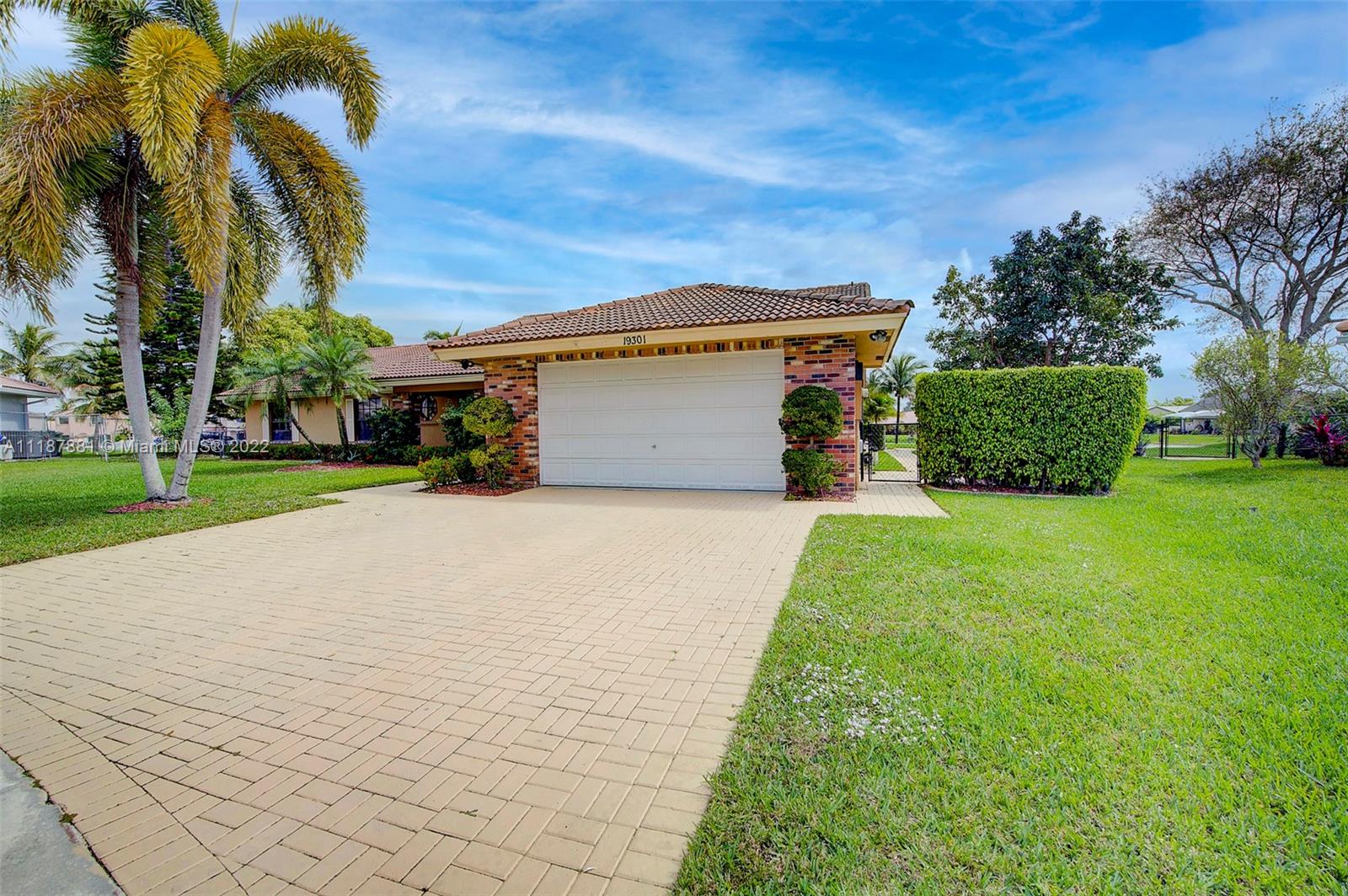 Listing Photo 8