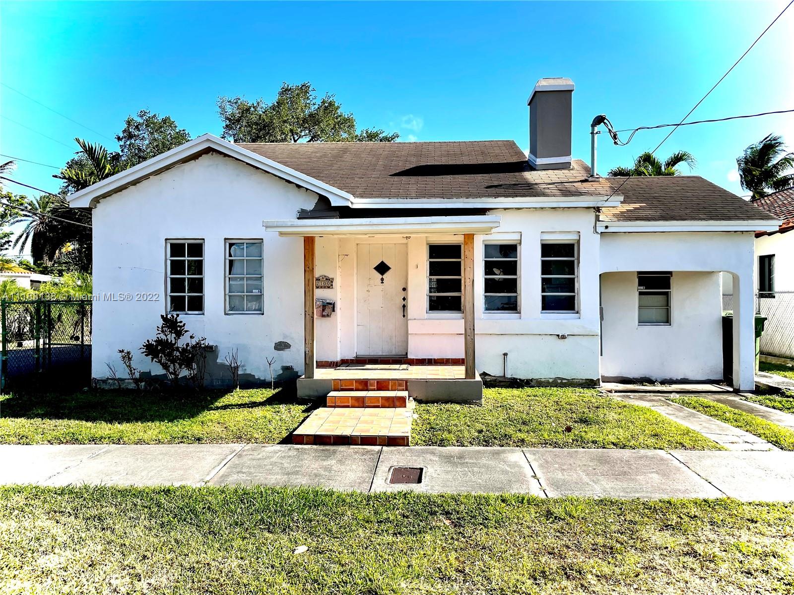 2100 SW 25th St  For Sale A11188138, FL