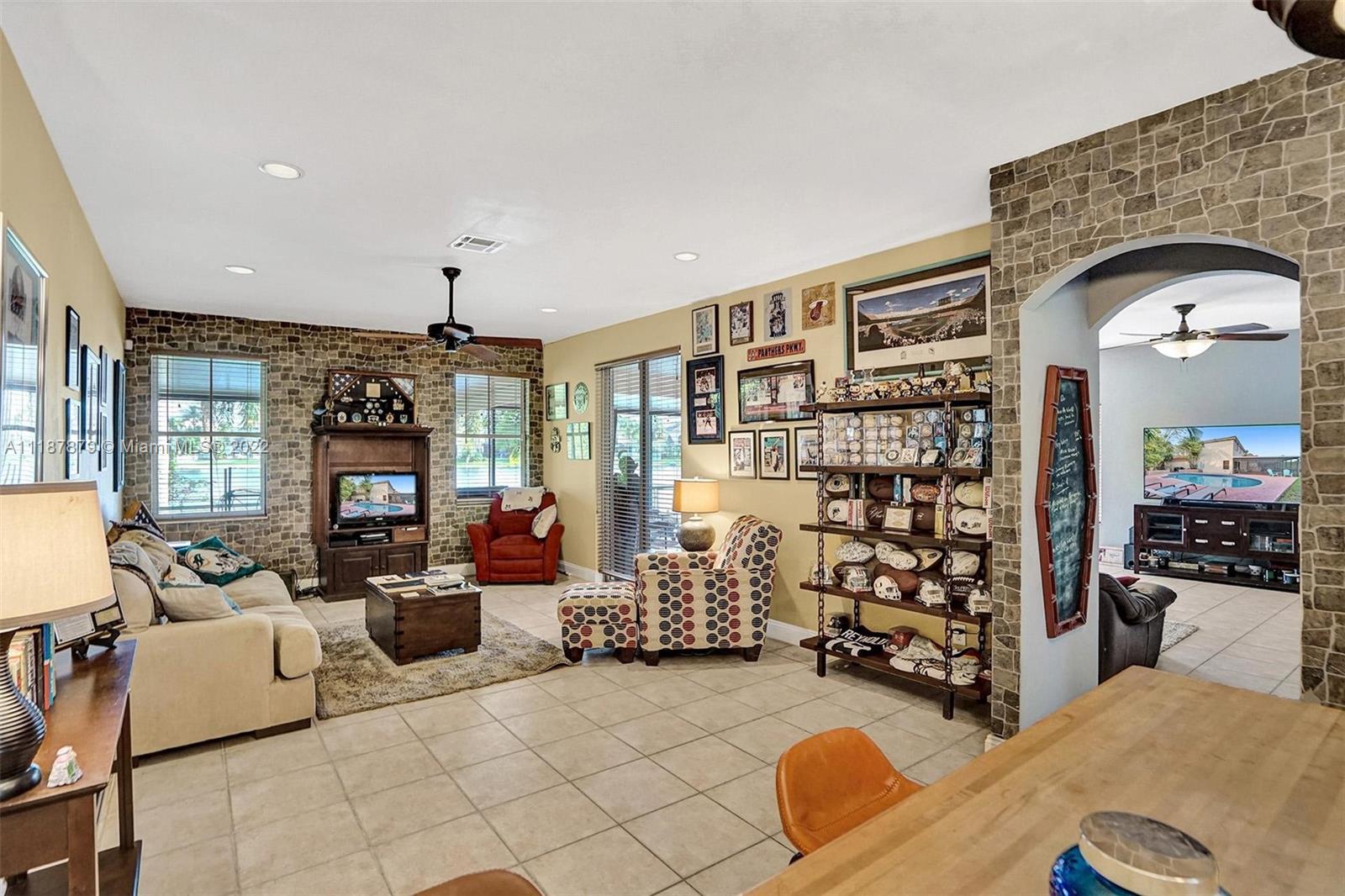 Listing Photo 6