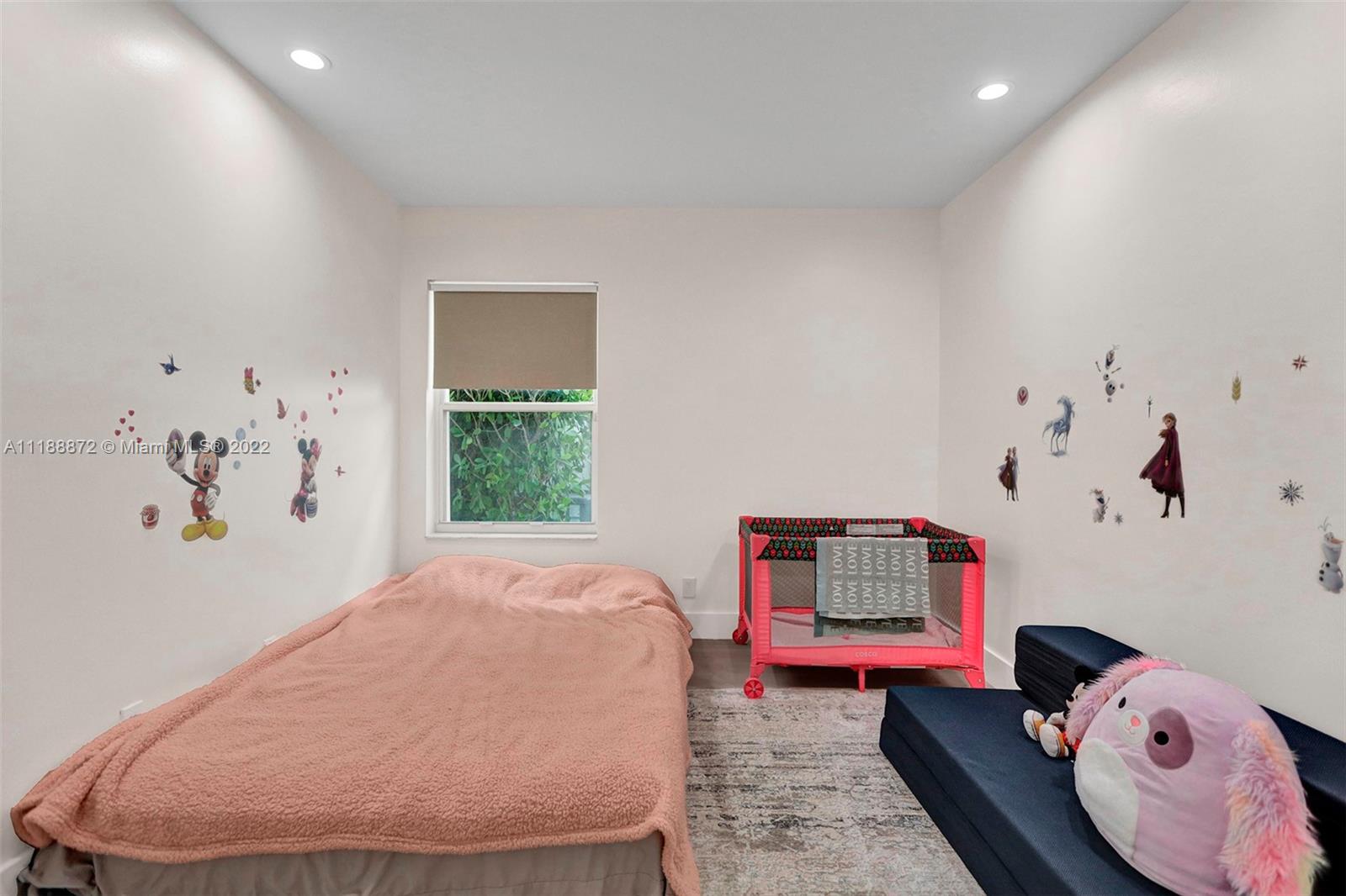Listing Photo 10