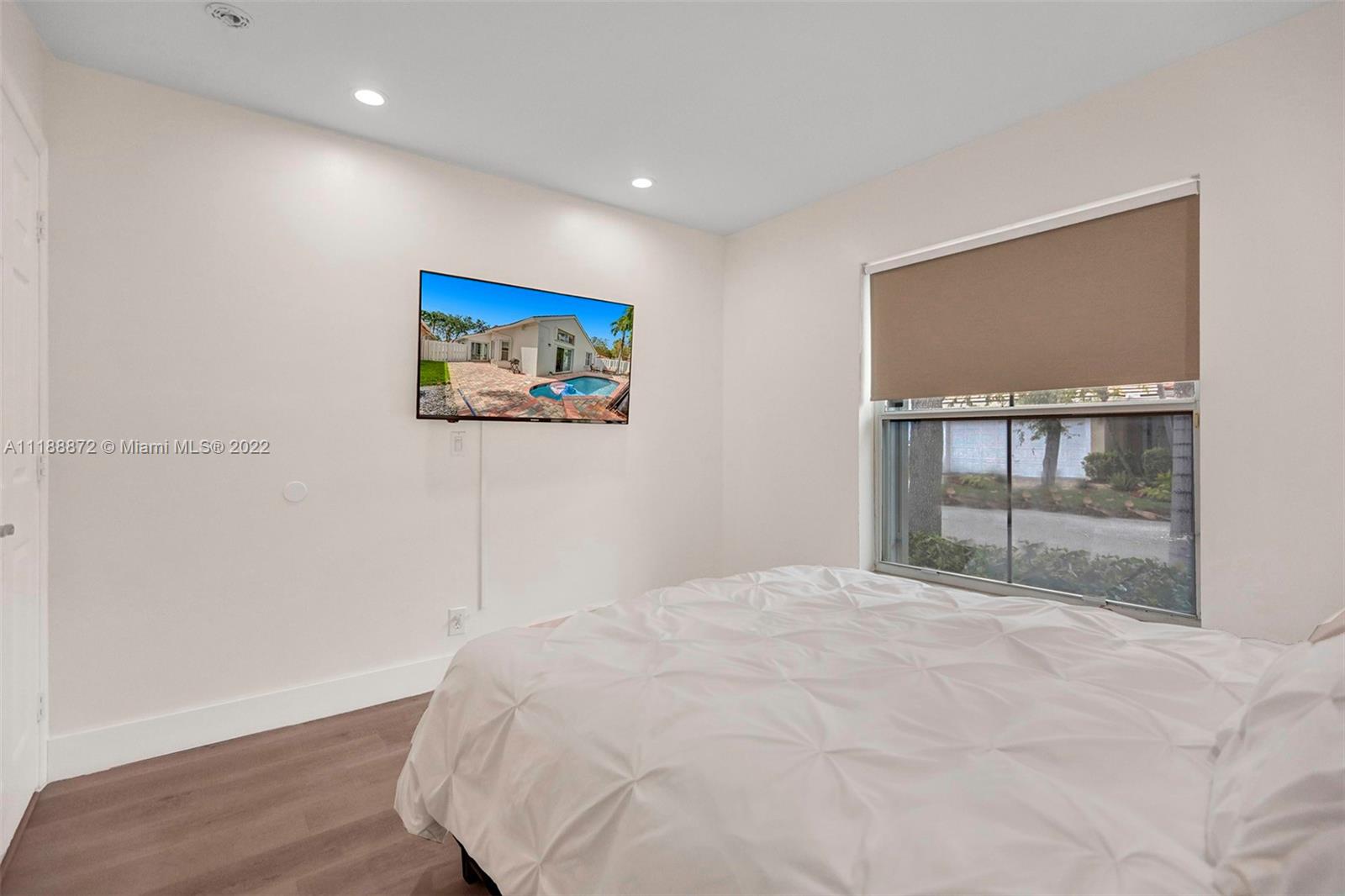 Listing Photo 14
