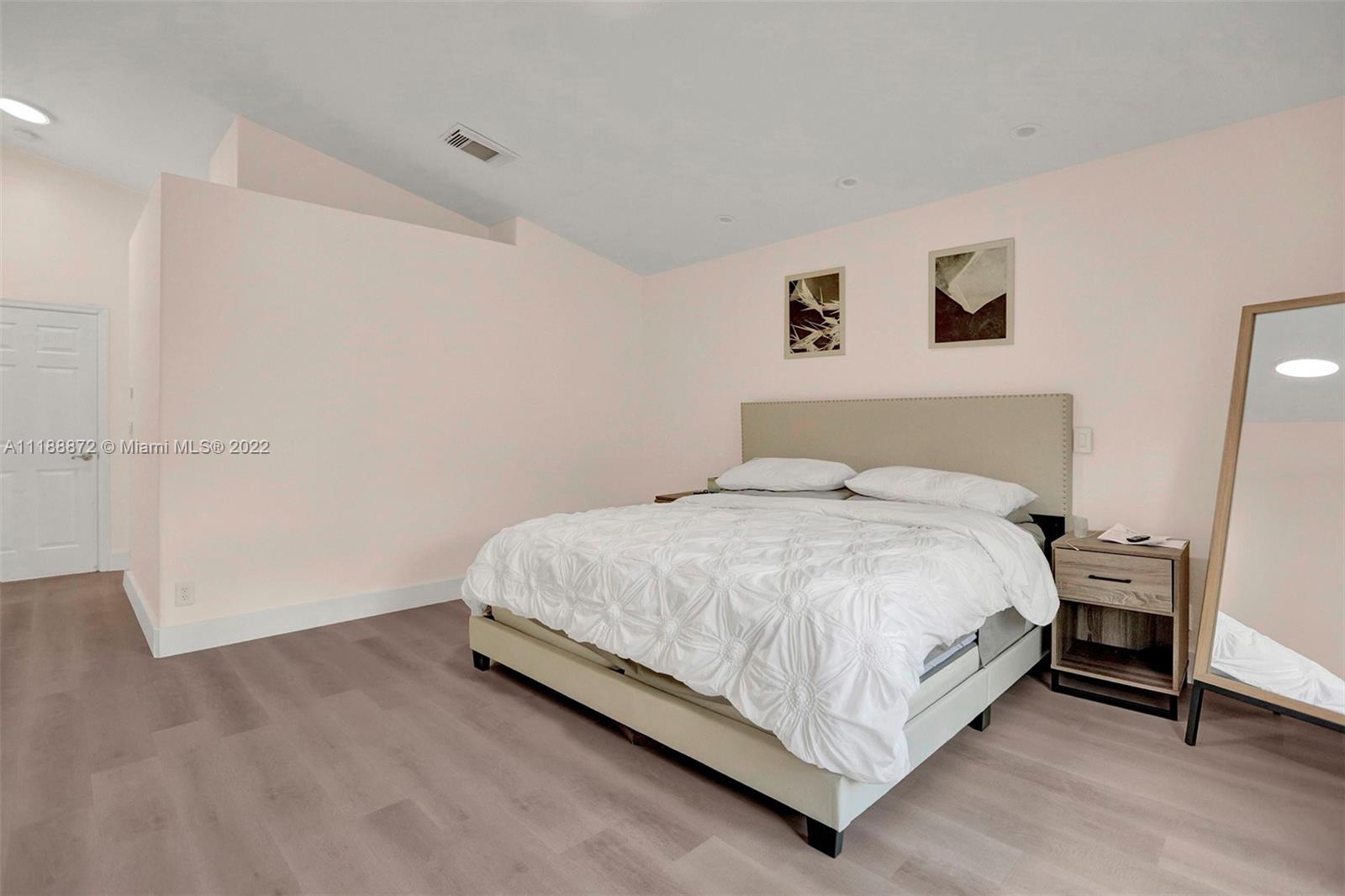 Listing Photo 29