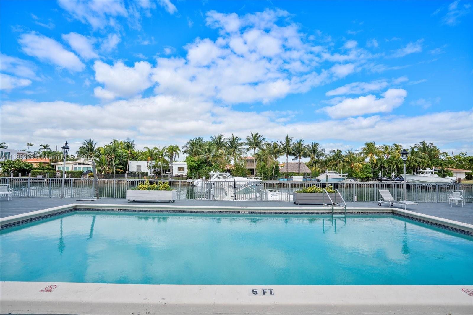 10000 W Bay Harbor Dr 204, Bay Harbor Islands, Florida 33154, 2 Bedrooms Bedrooms, ,2 BathroomsBathrooms,Residential,For Sale,10000 W Bay Harbor Dr 204,A11189223