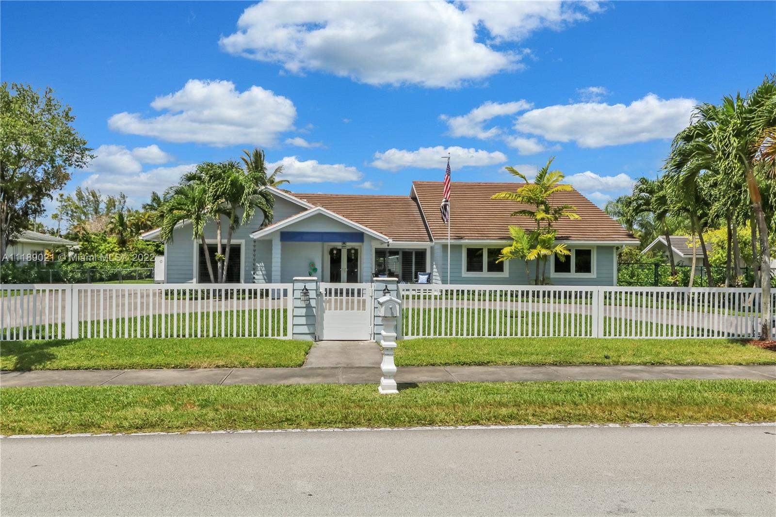 11005 SW 95th St  For Sale A11189021, FL