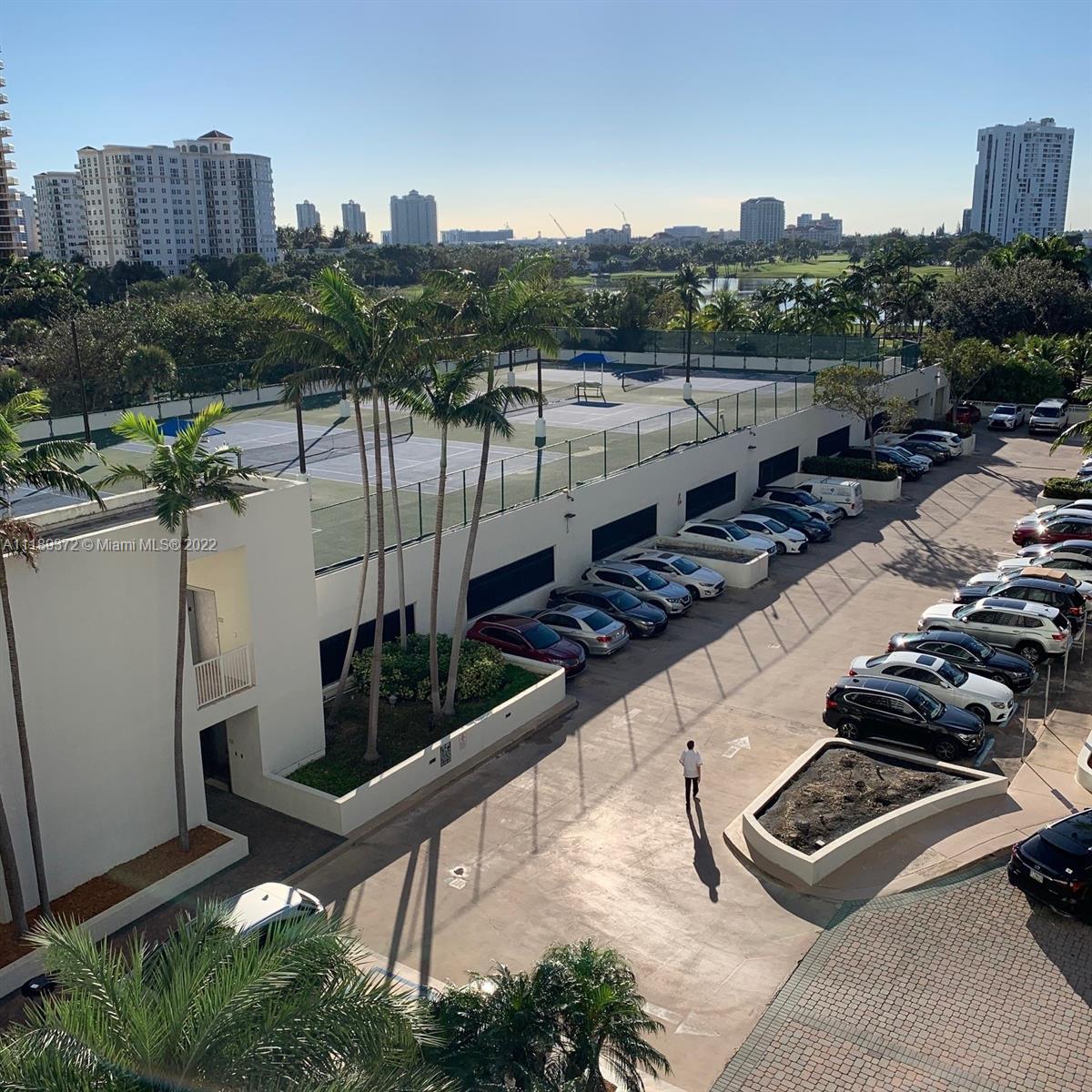 20201 E Country Club Dr 607, Aventura, Florida 33180, 2 Bedrooms Bedrooms, ,3 BathroomsBathrooms,Residentiallease,For Rent,20201 E Country Club Dr 607,A11189372