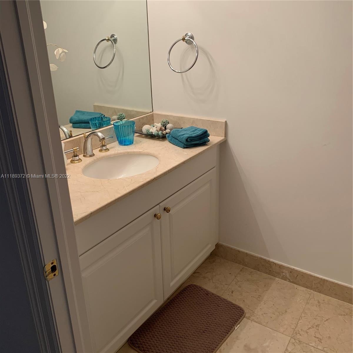 20201 E Country Club Dr 607, Aventura, Florida 33180, 2 Bedrooms Bedrooms, ,3 BathroomsBathrooms,Residentiallease,For Rent,20201 E Country Club Dr 607,A11189372