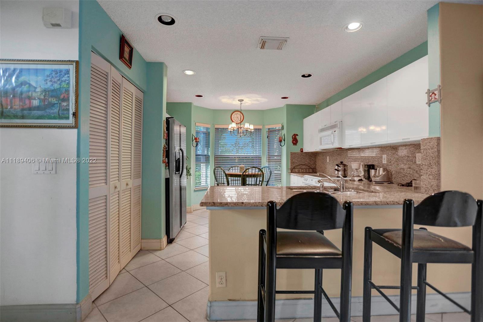 Listing Photo 11