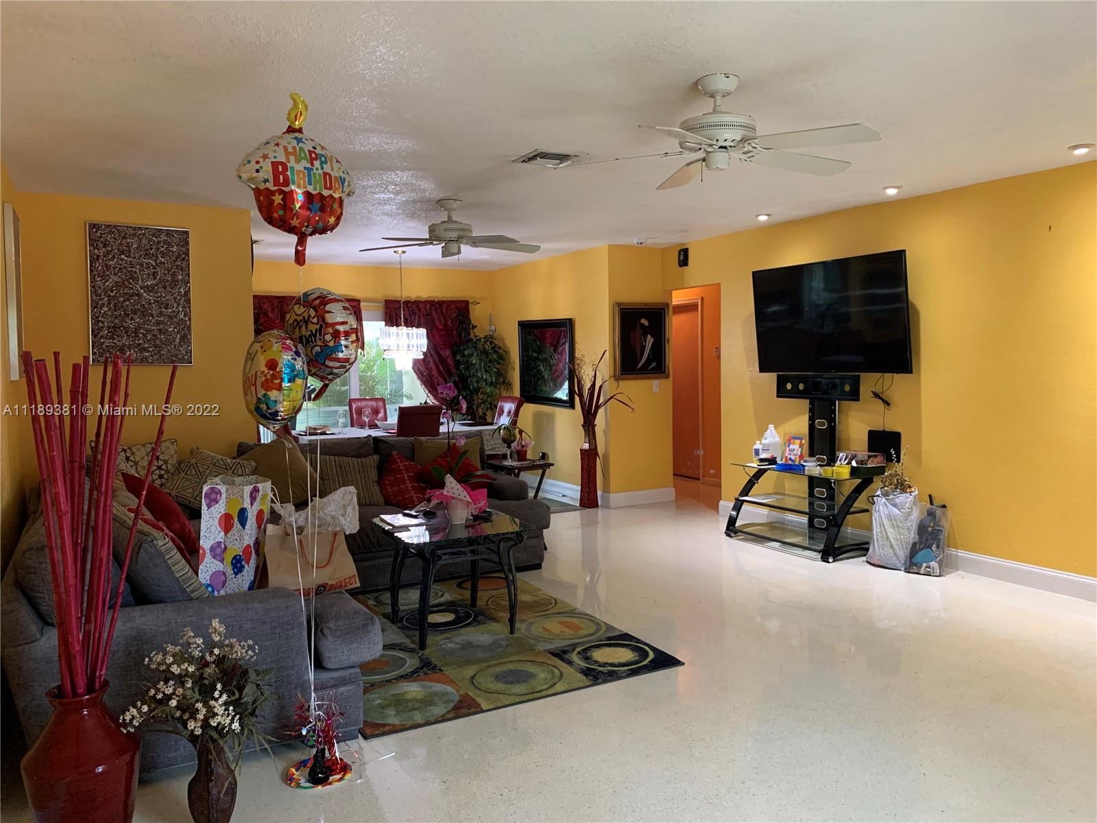 Listing Photo 9