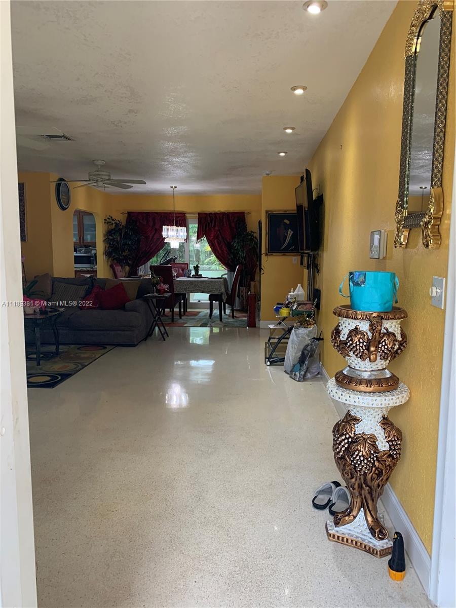 Listing Photo 6