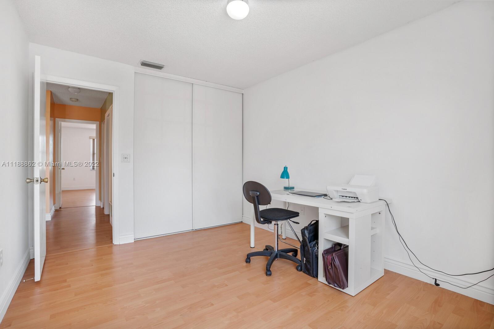 Listing Photo 22