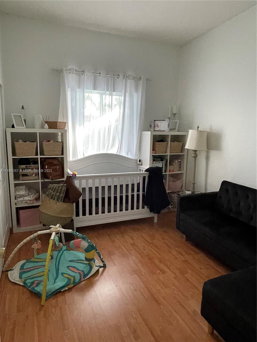 Listing Photo 9