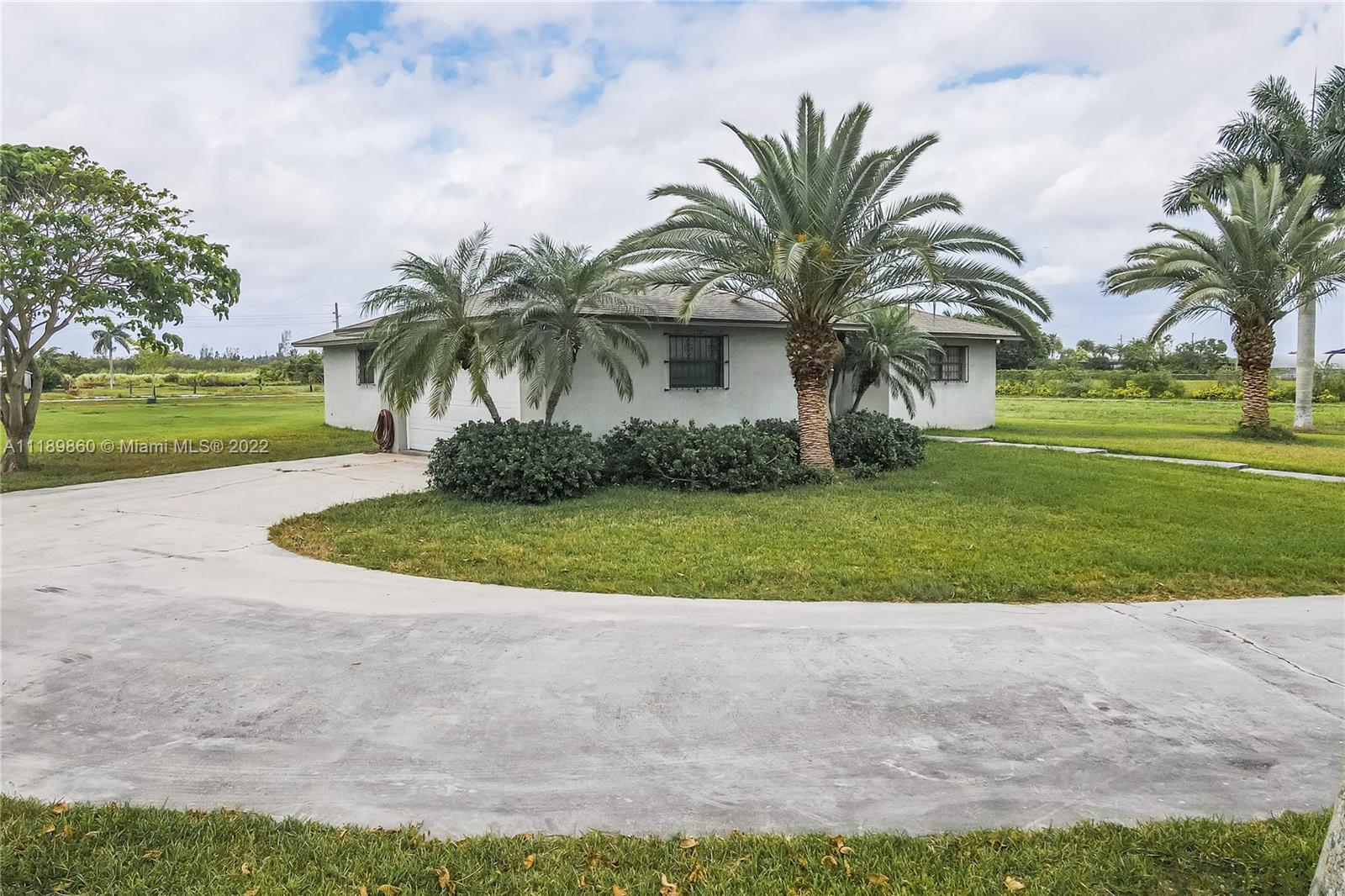 Listing Photo 11